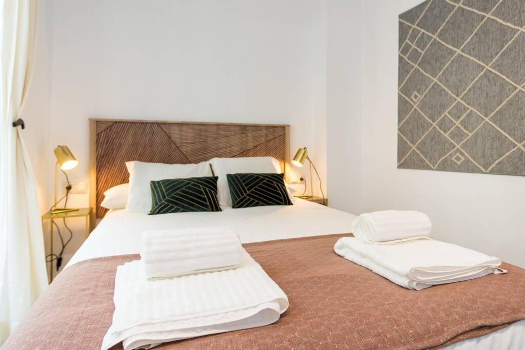Tgh/ Malaga Center Luxury Style Apartment Bagian luar foto