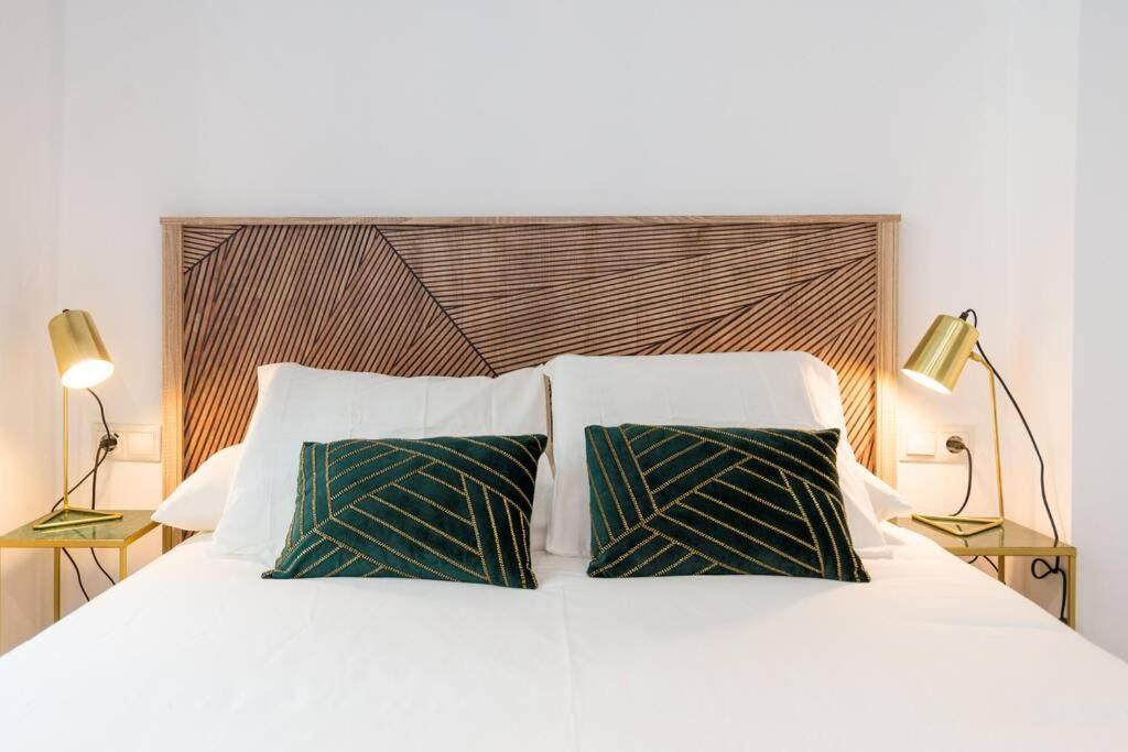 Tgh/ Malaga Center Luxury Style Apartment Bagian luar foto